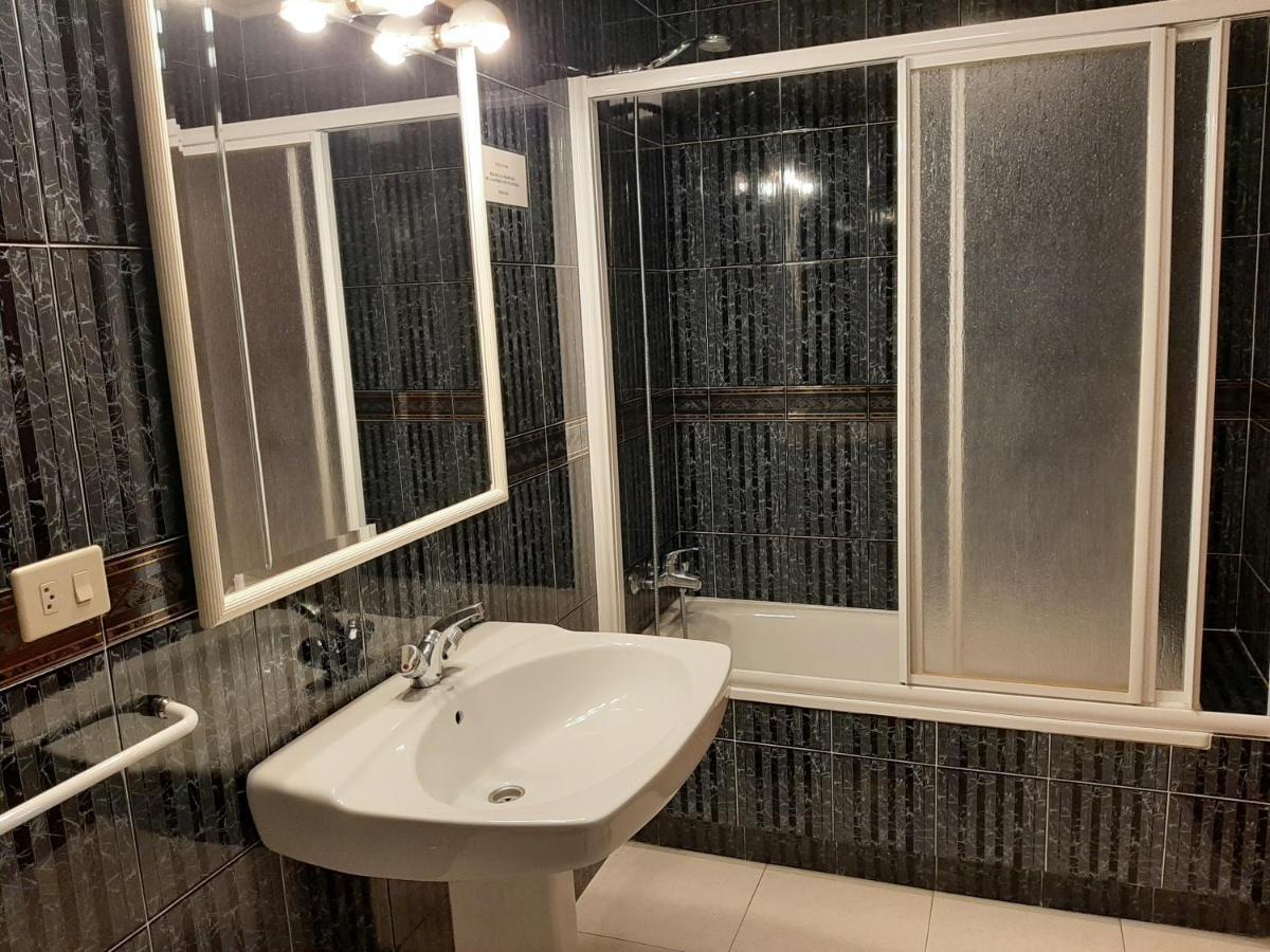 Habitaciones Vistamar 里瓦德奥 外观 照片
